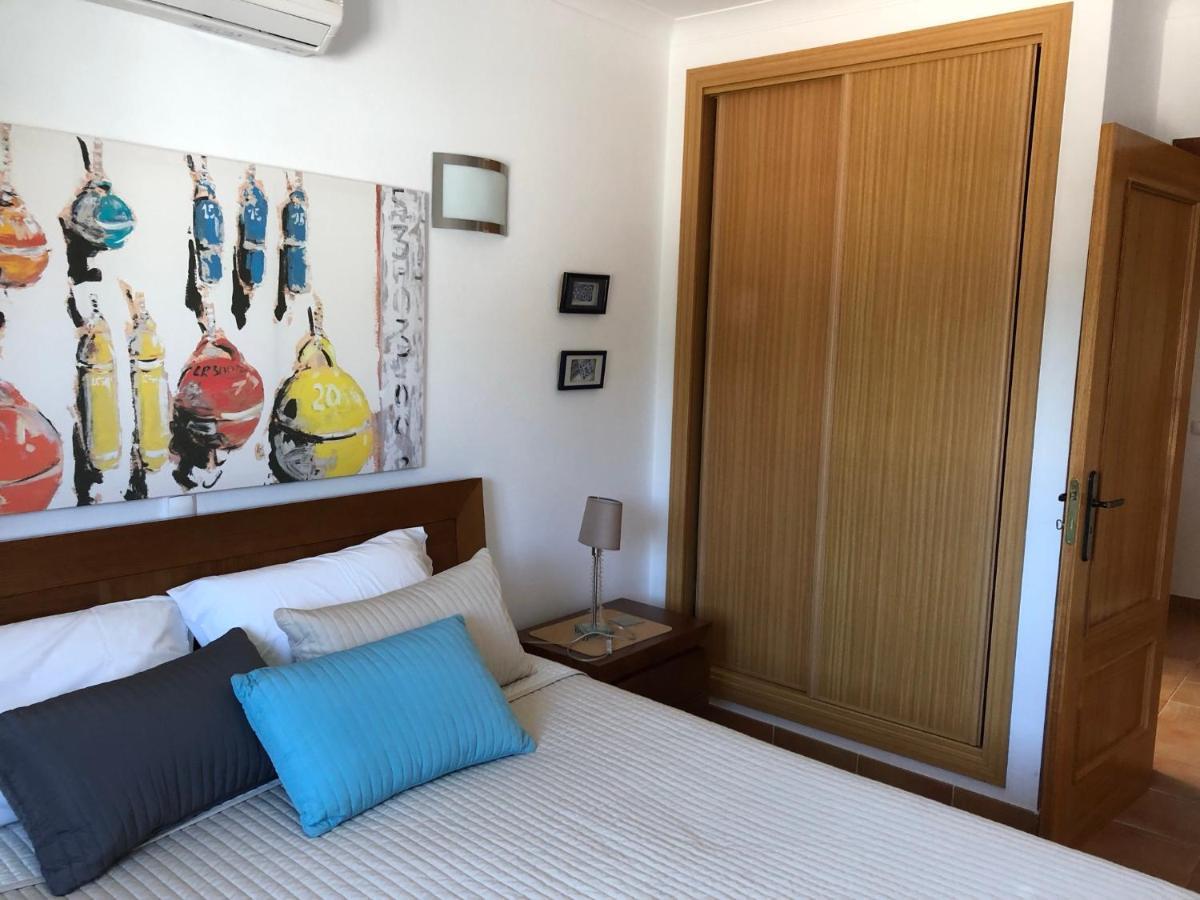 Algarve, Carvoeiro centre-ville, Récent appartement en duplex pour 5 personnes Esterno foto