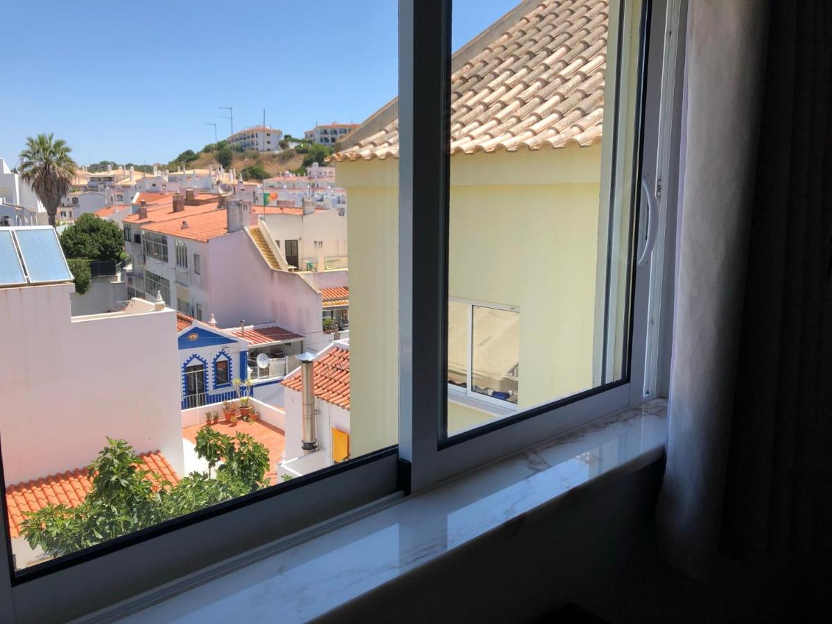 Algarve, Carvoeiro centre-ville, Récent appartement en duplex pour 5 personnes Esterno foto